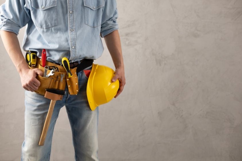 9 Things Every Construction Worker Needs in Their Tool Belt